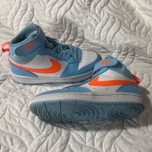 Nike Kids High-Top basketball Sneakers in Blue and Orange